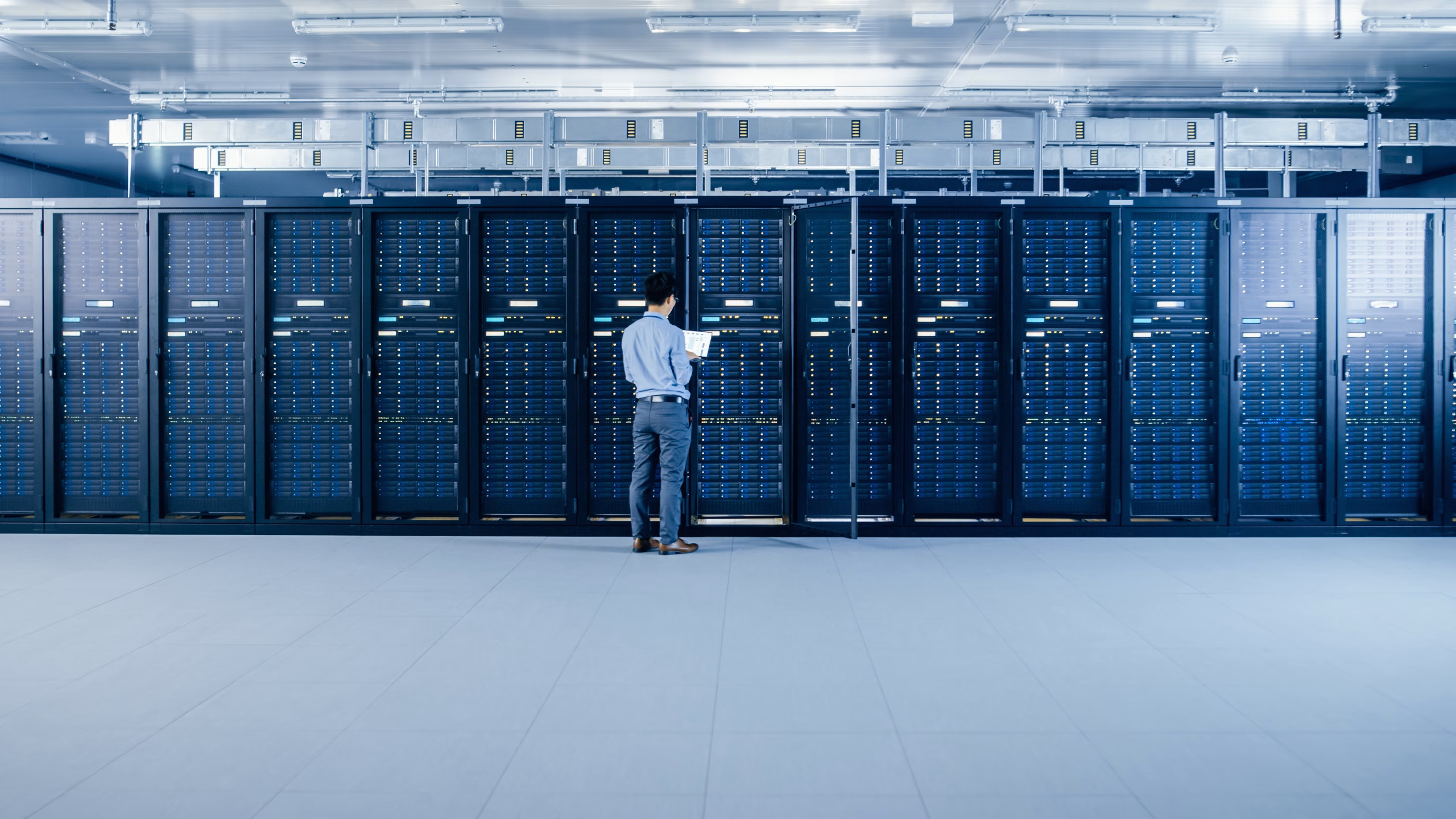 data center aws